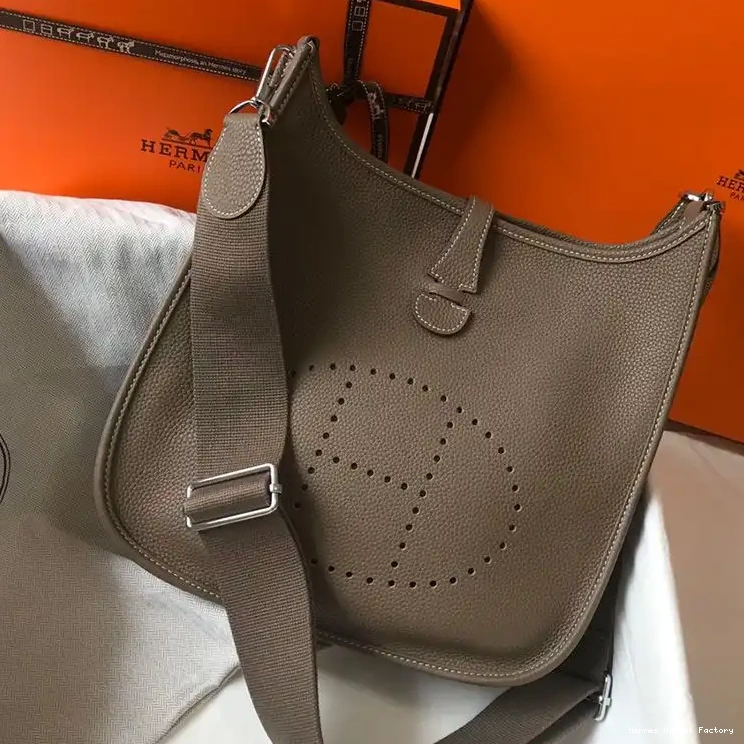 Bag Hardware Khaki Hermes Palladium In Evelyne Leather Clemence 0505